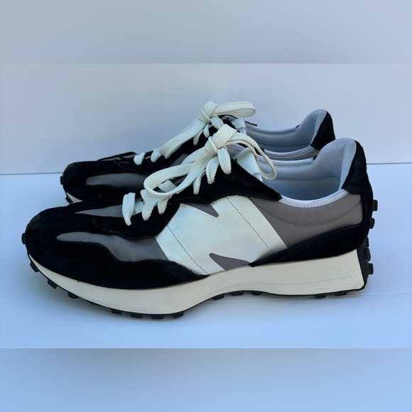 NEW BALANCE 327 Black/Shadow Grey Shoes Men’s - Picture 5 of 11